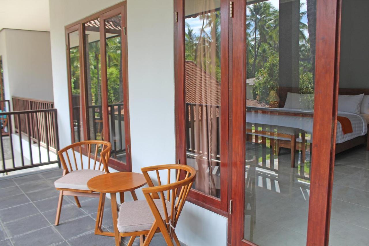 The Kirana Tembok Hotel Tejakula Exterior photo